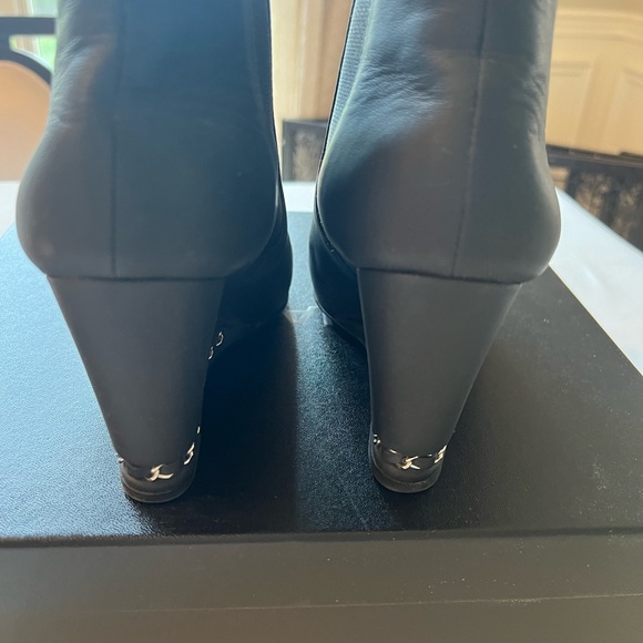 Chanel wedge heel Chelsea booties 39.5 - Picture 2 of 9